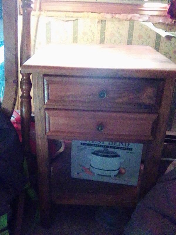 2 Night Stands