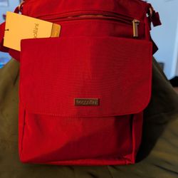 Red Baggalini Bag