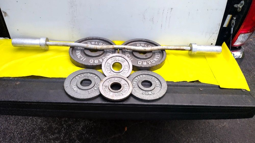 SET OF CAP OLYMPIC PLATES & OLYMPIC EASY CURL BAR = (PAIRS OF) : 25s 5s 2.5s.