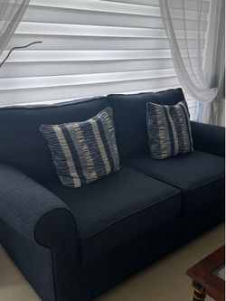 2 love seats