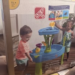 Step2 Archway Falls Water Table - Excellent Condition