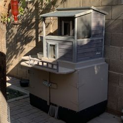 Cat House
