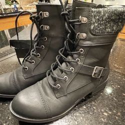 Women’s Boots - NIB -Size 10