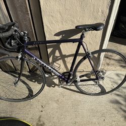 Cannondale Bicycle R800