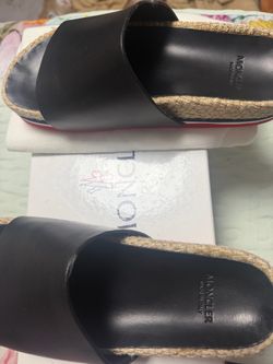 Slides Moncler