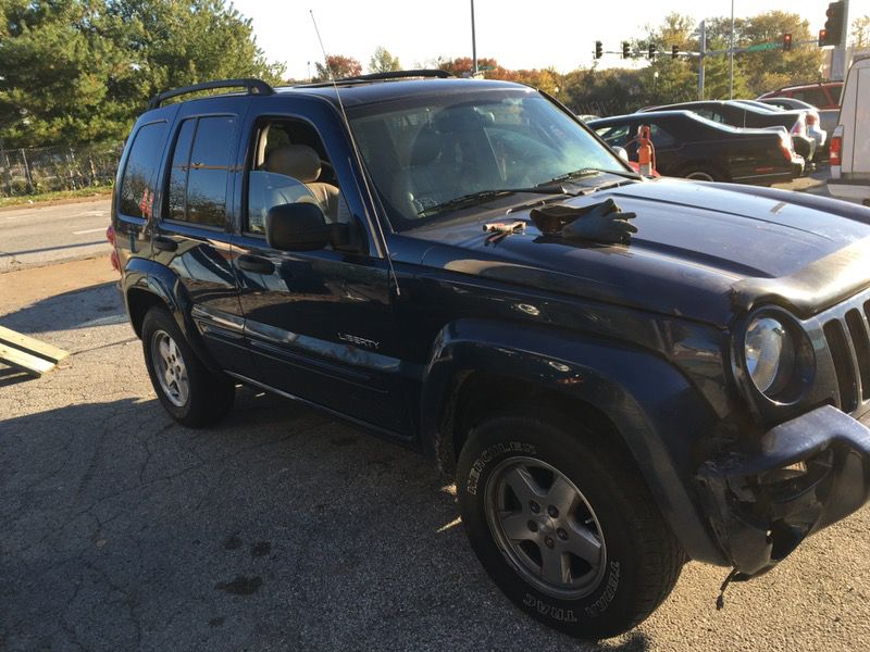 2003 & 2005 Jeep Liberty parting out