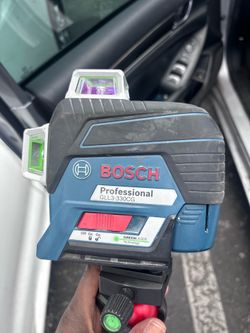 Bosch GLL3-330CG-B 360 Degree Connected Green-Beam Three-Plane Leveling and Alignment-Line Laser