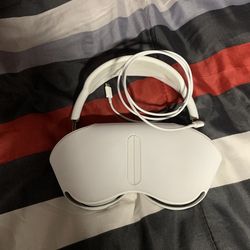 Original apple air pods max