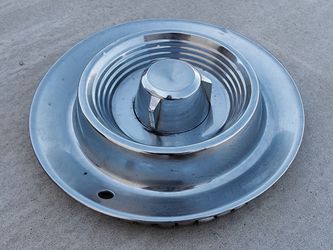 Original 1957 Chrysler 14" Spinner Hubcap Center Cap Wheelcover