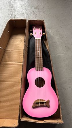 The Makala Dolphin Ukulele