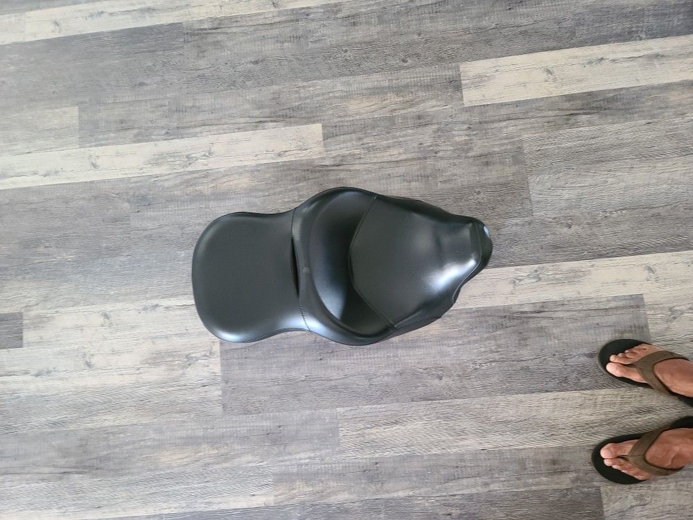 Harley Davidson Seat RDW92-61-0067 2304