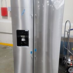 Brad New Whirlpool Refrigerator 36w 29d 69h 