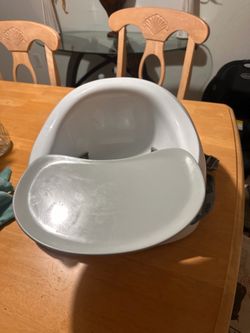 Baby sitting chair