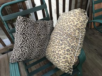Lounging pillows for couch or bed To prop yourself up