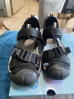 Women’s Sandals Size 5