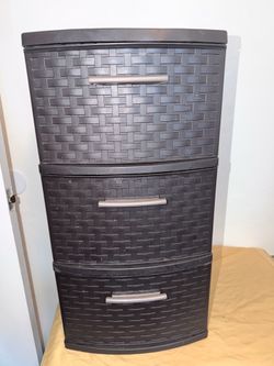 Storage container