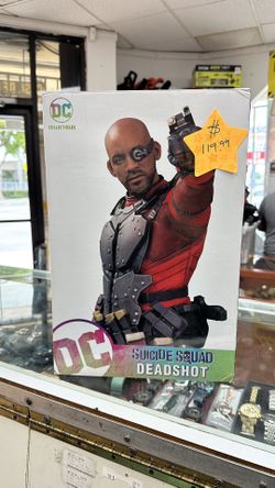 NEW!! DC Collectibles, Suicide Squad Deadshot Statue Retail For $175 This One Is ONLY $119.99 + Tax
