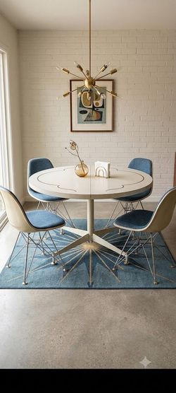 Mid-Century Modern Pedestal Tabl