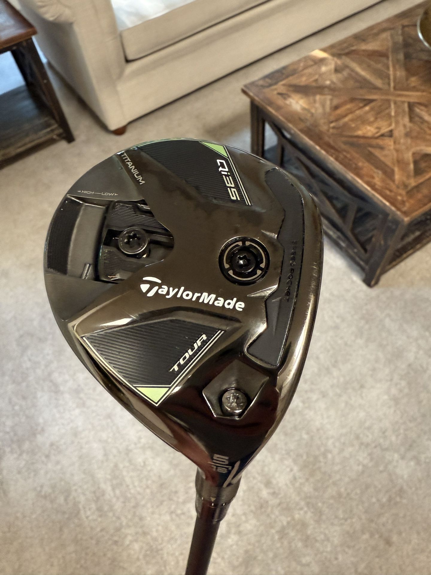 Taylormade Qi35 Tour 5 Wood w. Upgraded Mitsubishi Blue Board shaft