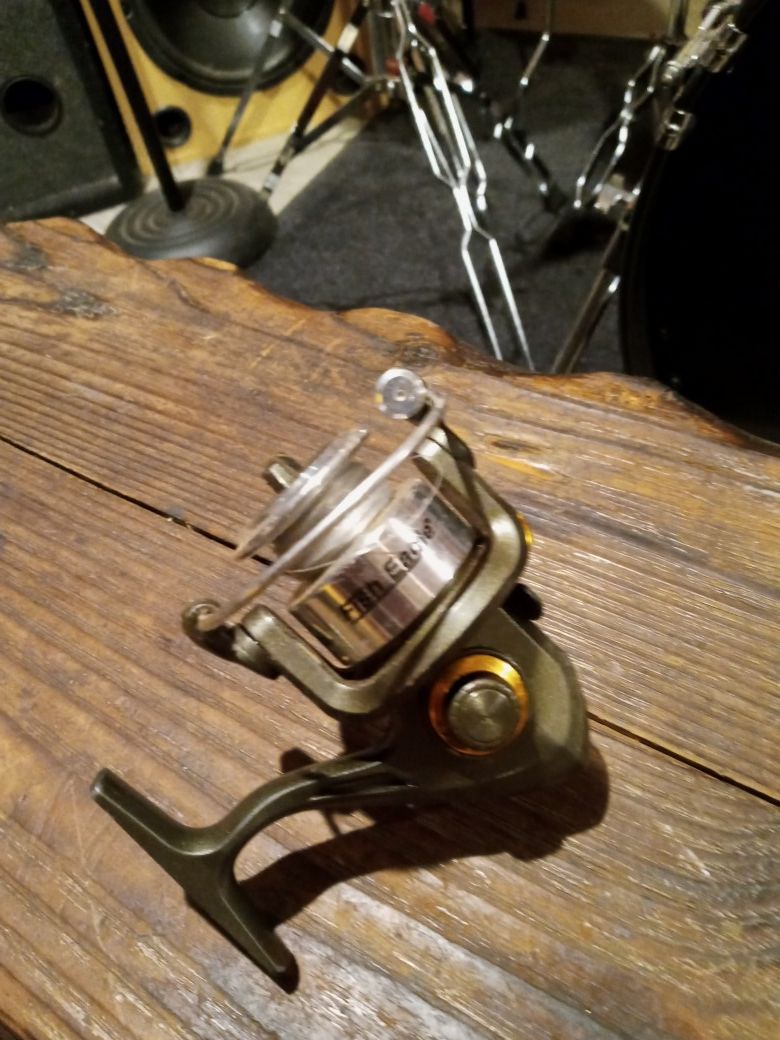 Fishing reel