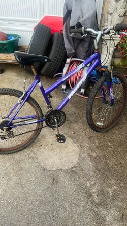 Mountain bike, huffy gear work brakes work tires hold air good transportation