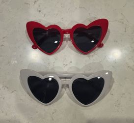 Heart-shaped Party Glasses