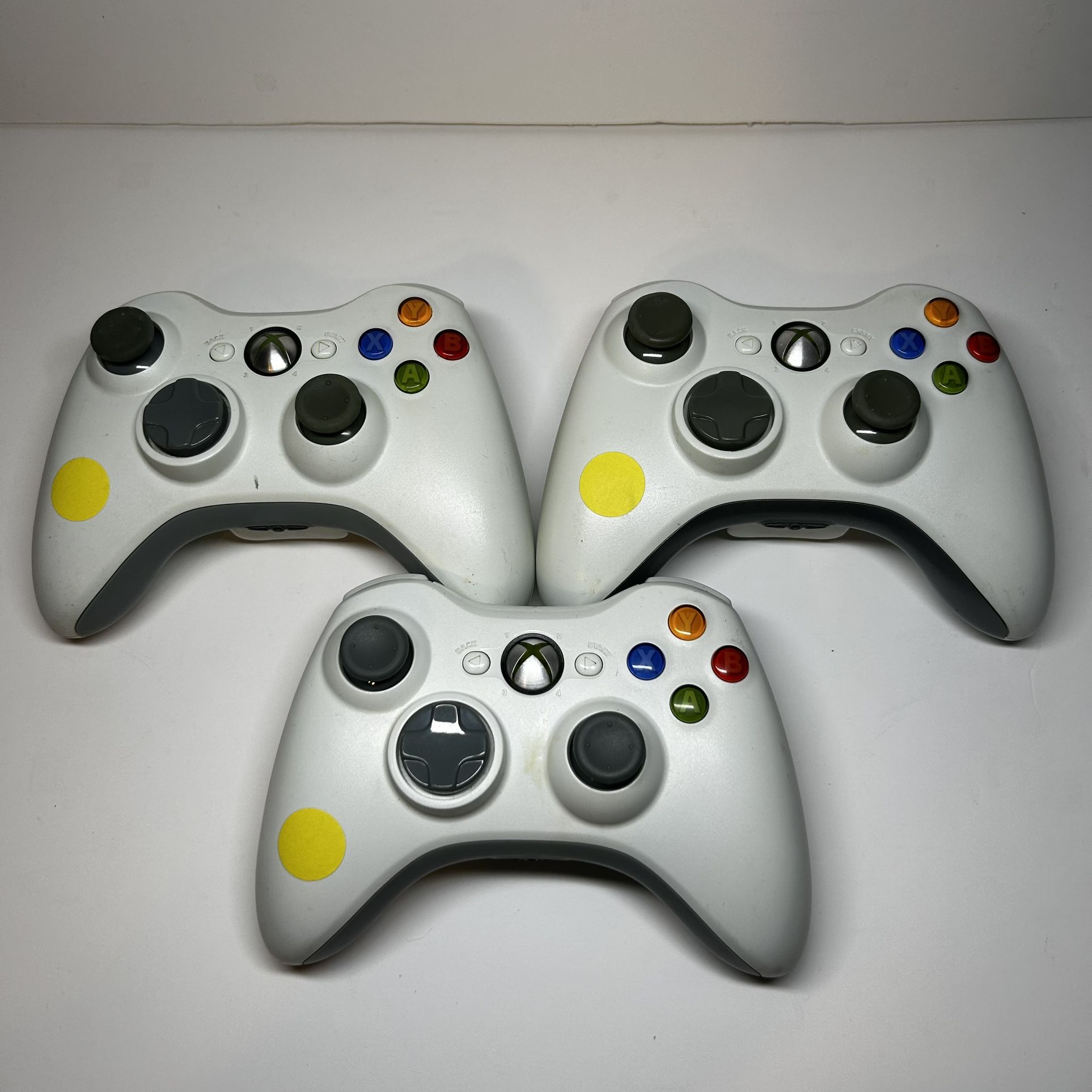 Microsoft Xbox 360 White Wireless Controllers, TESTED & WORKING! ($20 Each/Cada Uno)