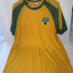 Brazil Brasil Soccer Jersey Yellow Green Short Sleeve Shirt Adult Large