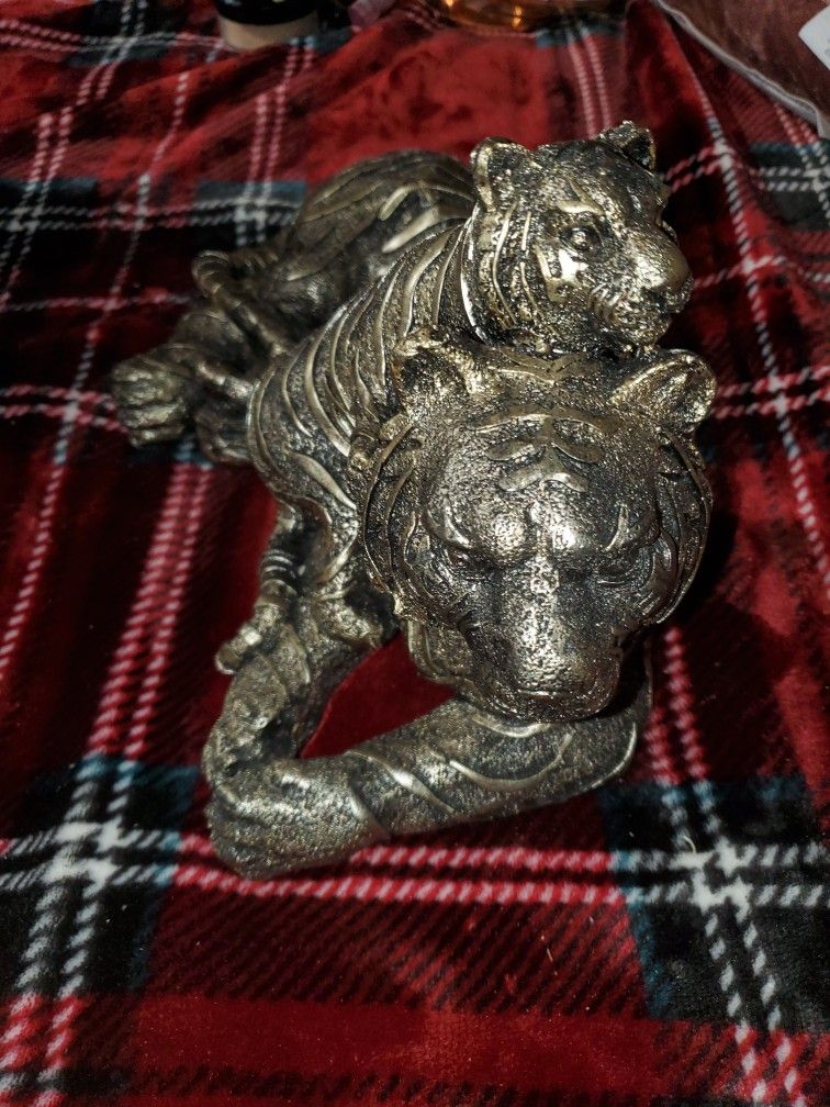 Tiger Statue Desk Decoration 