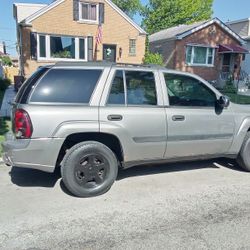 CHEVROLET 2005 TRAILBLAZER LS V6 AUTOMATIC 4X4 RUNS AND DRIVES GREAT PLEASE READ THE ENTIRE ADD 