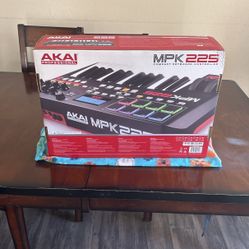 Akai Mpk 225