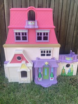Fisher Price Dollhouse
