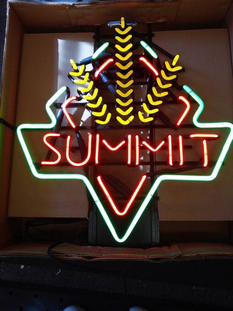 Summit Beer Neonsign