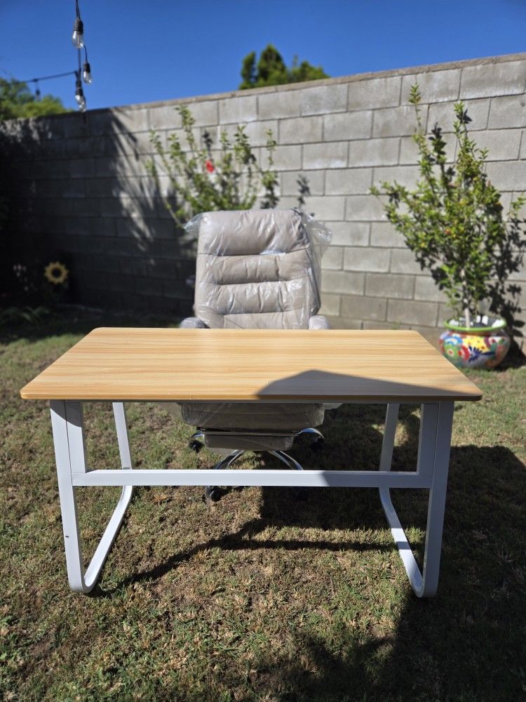 Brad New Table And Chair