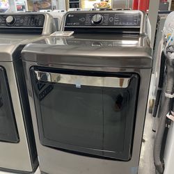 Black Stainless Steel 7.3 Cu. Ft. TurboSteam Has Dryer With EasyLoad Door