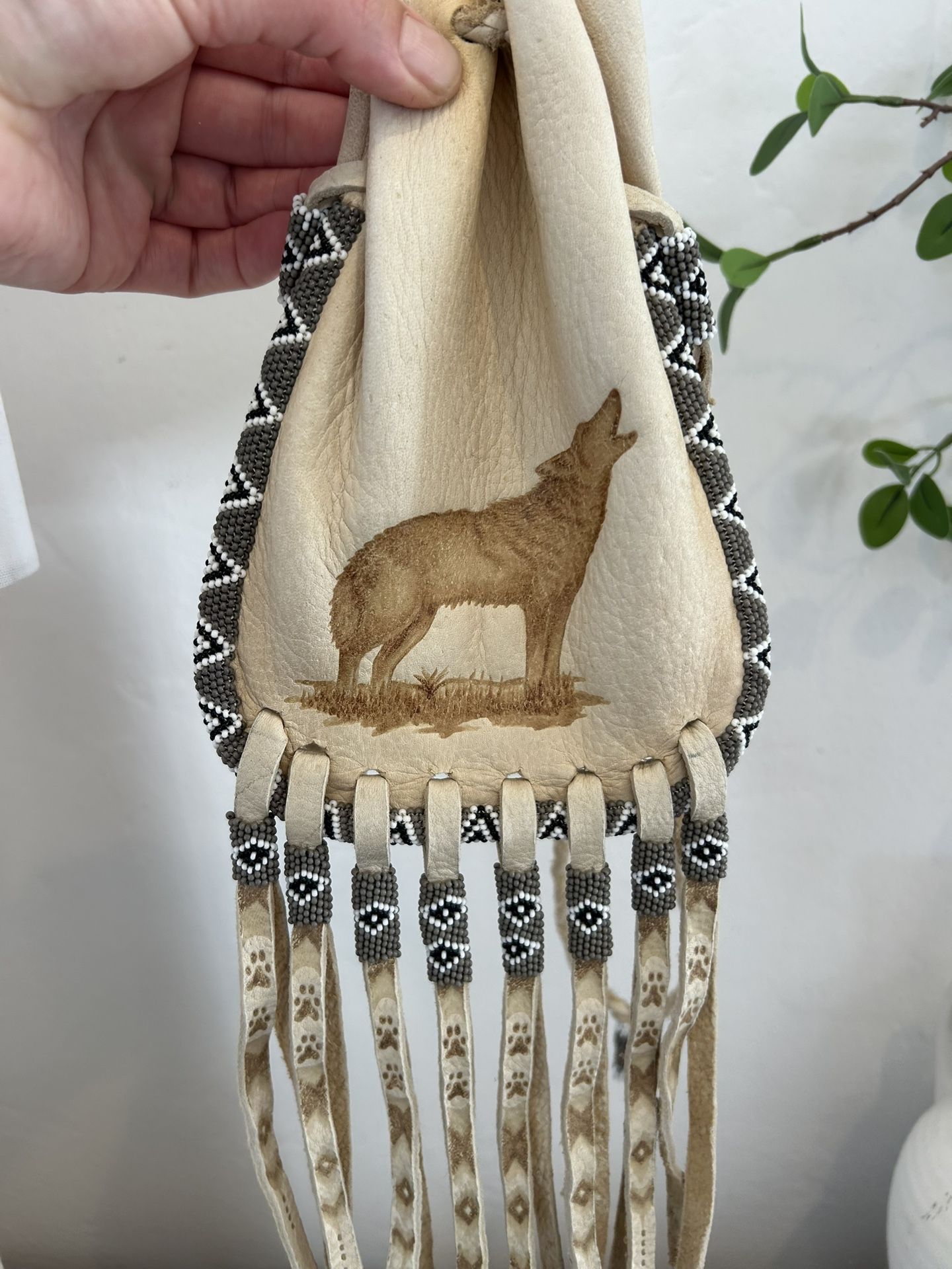 Vintage Rare MEDICINE BAG Handcrafted Fringe NATIVE HAND PAINTED POUCH WOLF Beaded Estate Find Retro Leather Unused With Tag Purse Handbag Boho Handbe
