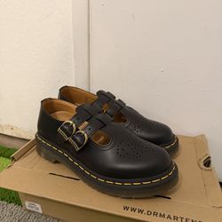 8065 Mary Jane Doc Martens size 6