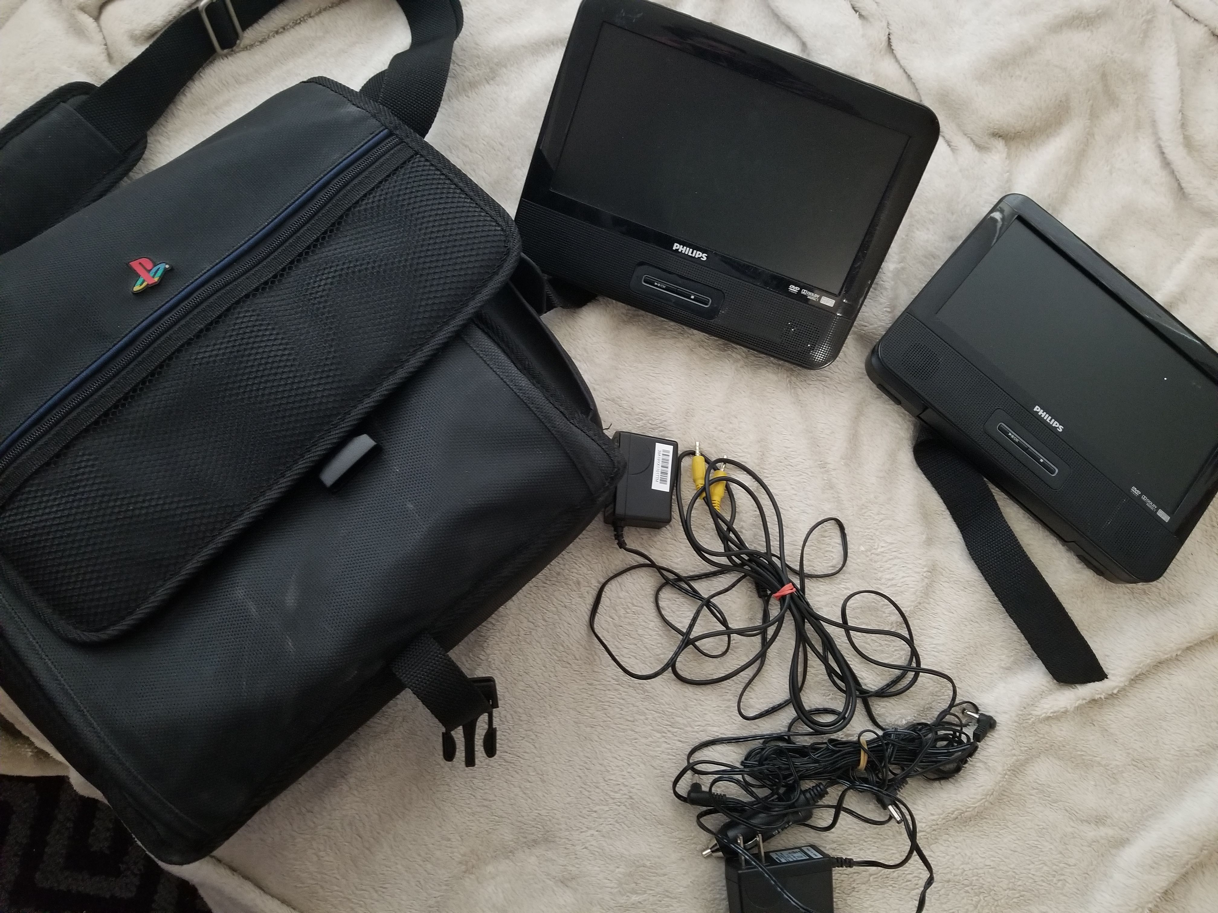 2 Phillips portable DVD players with case $60 for all FIRM Check out my other offers 😉