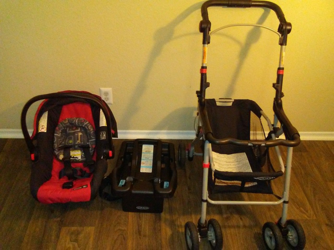 Graco infant car seat + car base + stroller