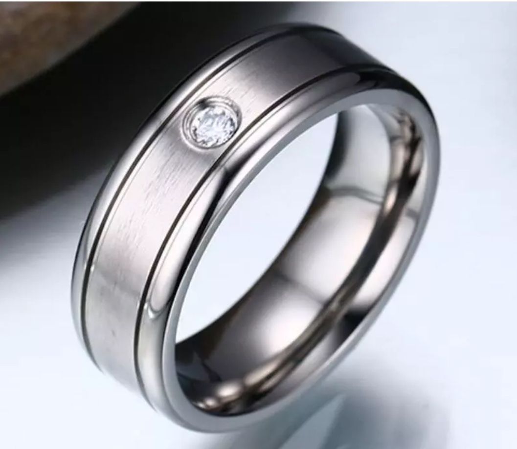 Men's Titanium Silver Satin Finish Center CZ Comfort Fit Wedding Ring & Band 7mm Size 9-11
