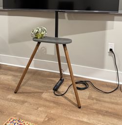Easel TV stand