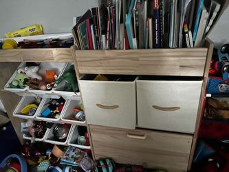 Toy box/shelf