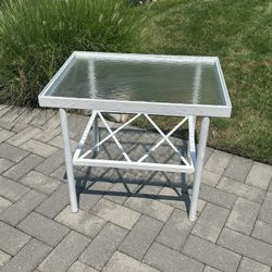 White Outdoor Side Table With Lower Shelf And Frosted Glass