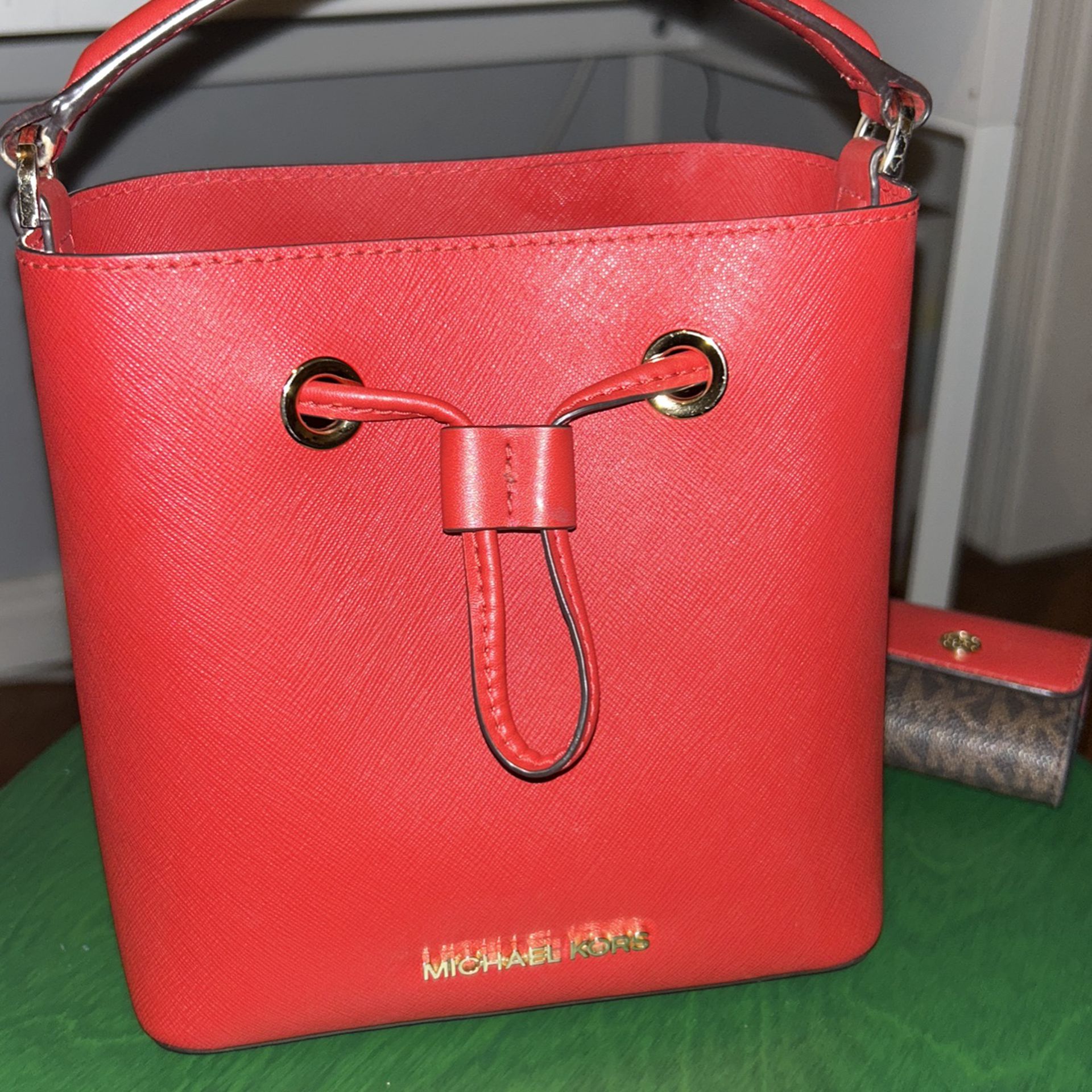 Michael Kors Bucket Bag purse - Red