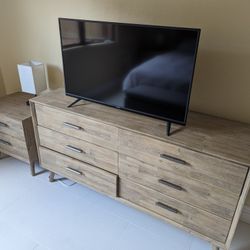 Bedroom Set (No Mattress)