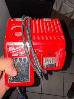 Milwaukee m18 m12 charger
