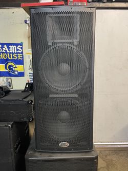 B-52 Powered Speakers