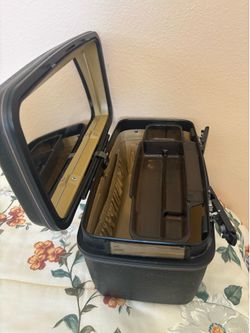 Samsonite Carry.Hard case Travel, make https://offerup.com/redirect/?o=dXAuQmxhY2s=,