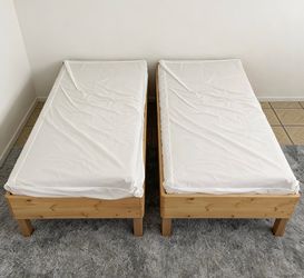 Like New 2 identical platform bed w/below storage $65 each , 2 Mattress $55 each