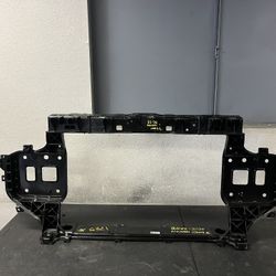 2022-2023-2024 HYUNDAI IONIQ 5 RADIATOR SUPPORT OEM USED